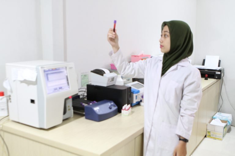 Laboratorium Klinik 24 Jam