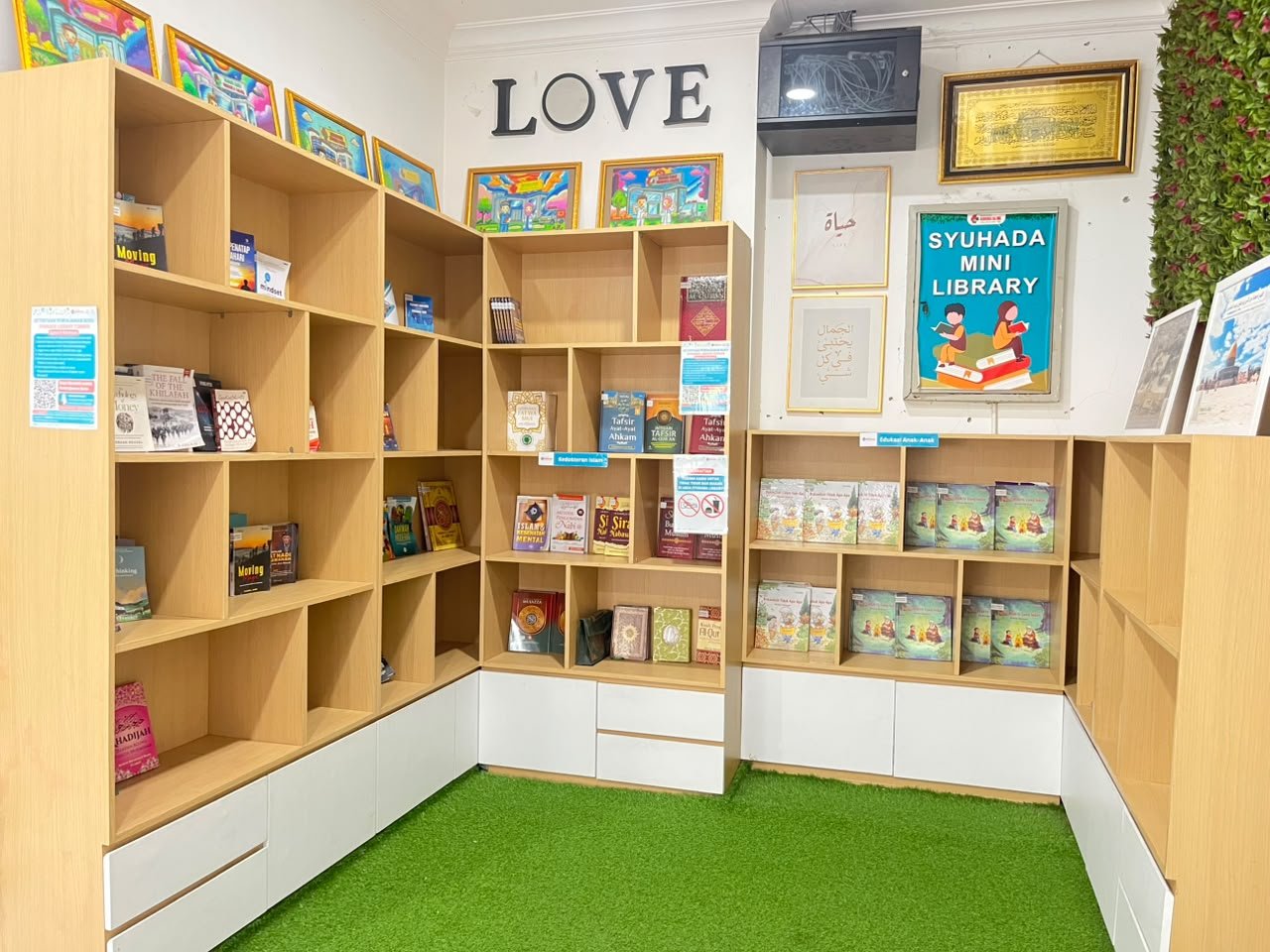 Pojok Baca & Perpustakaan Islami