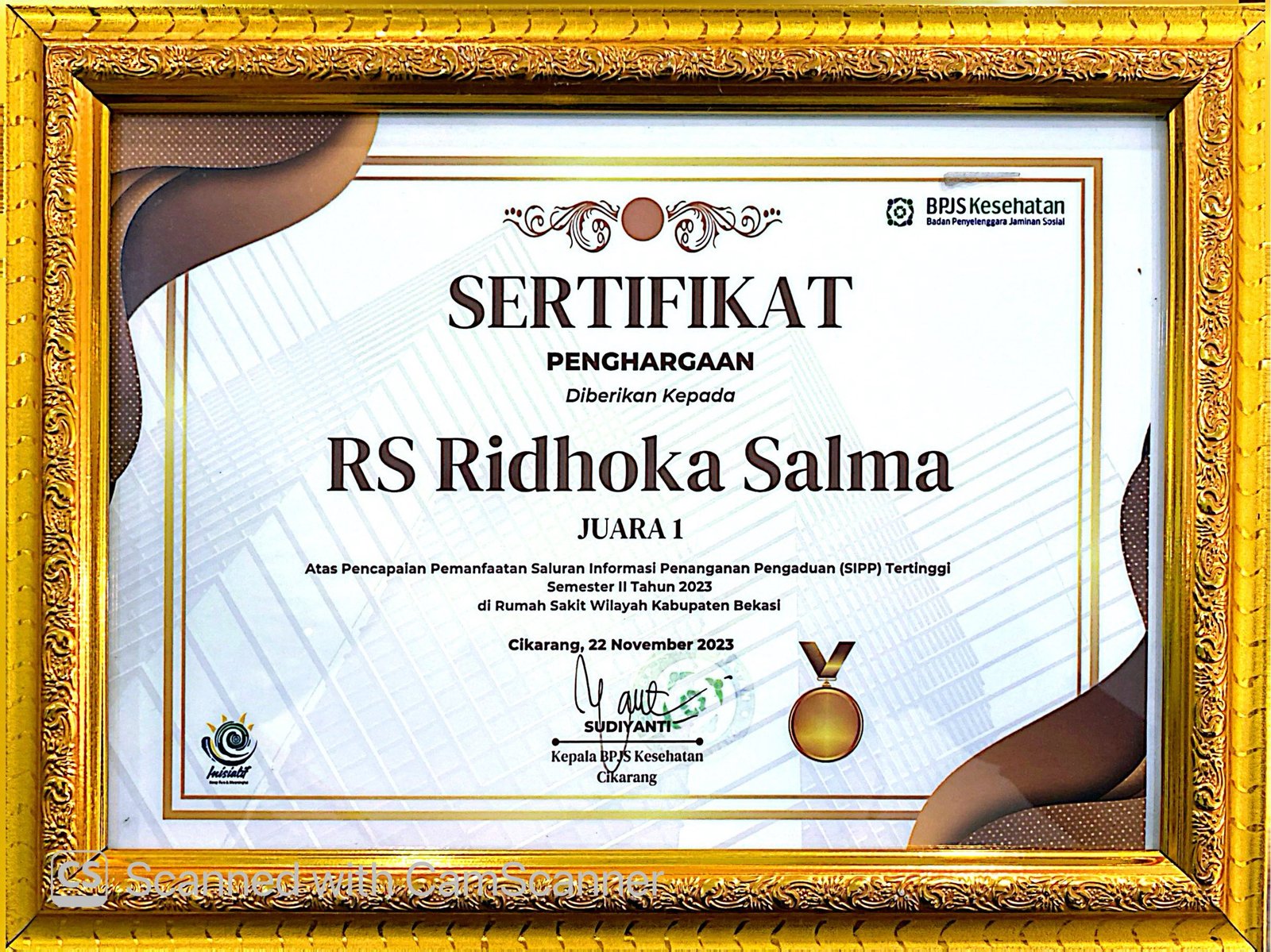 Juara 1 Pemanfaatan Saluran Informasi Penanganan Pengaduan (SIPP)